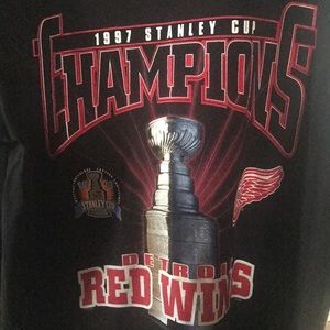 Detroit Red Wings 1997 Stanley Cup Champions Shirt